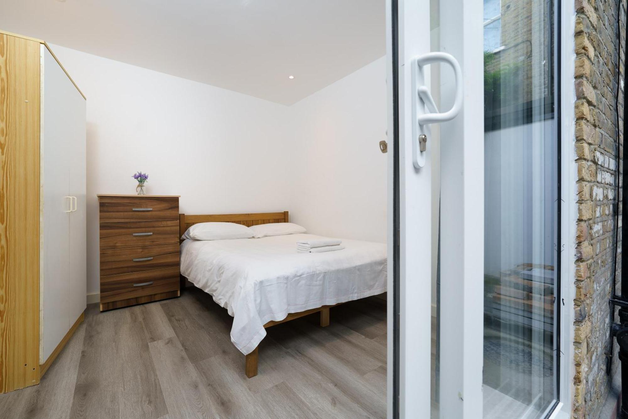 Modern Apartment In South West Лондон Экстерьер фото